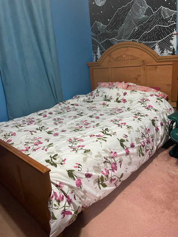 Queen sized bed frame for sale Beds & Mattresses Winnipeg Kijiji