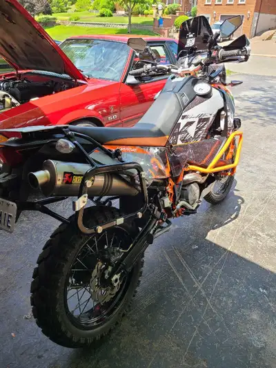 2010 KTM 990 Adv R . Tons of recent maintenance, ready to ride! One hell of an adventure bike. Messa...