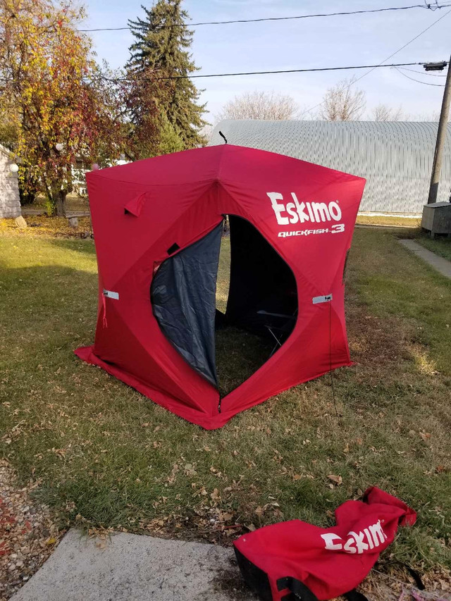 Eskimo Ice fishing shelter and hand auger in Fishing, Camping & Outdoors in Regina