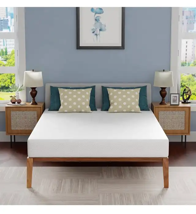 Memory foam mattress  Queen size in Bedding in St. Catharines - Image 2