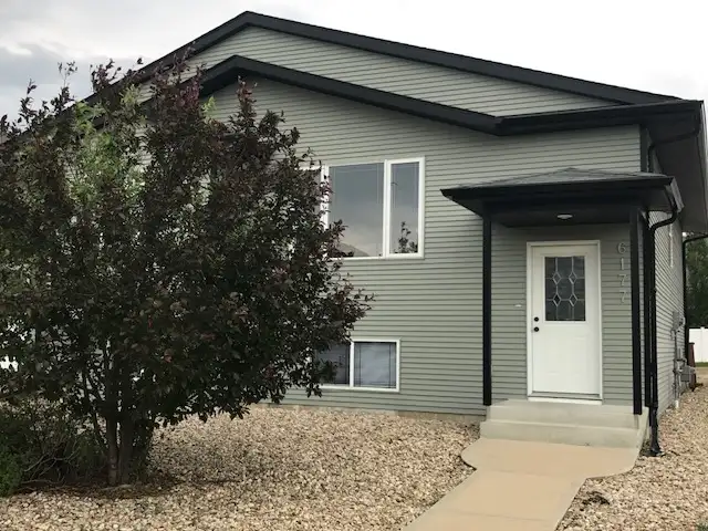 Newly renovated Oriole Park 3 bedroom   1 den in Red Deer