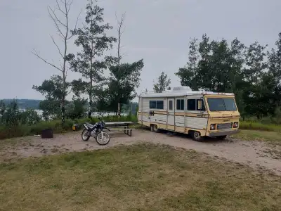 Vintage 1979 Triple E Chippewa class A RV. Fully restored mid century modern collectable. 59,000 klm...