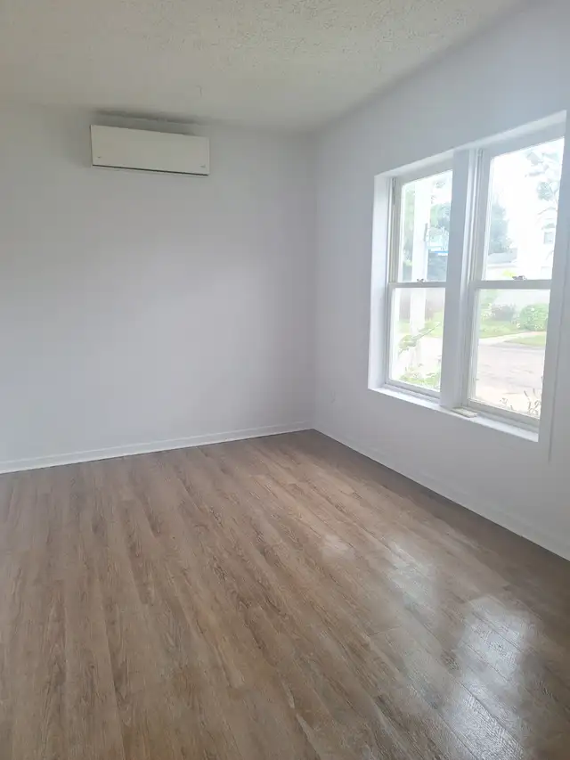 2 bedroom apartment in summerside in Long Term Rentals in Summerside - Image 2