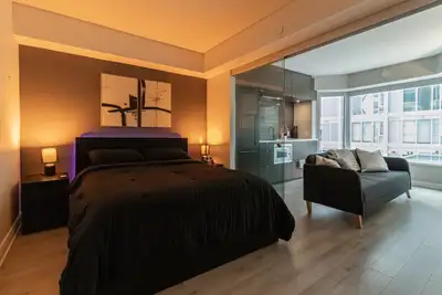 Minimum 28-day stay in Downtown Yorkville. Utilities and high-speed internet included. Professionall...