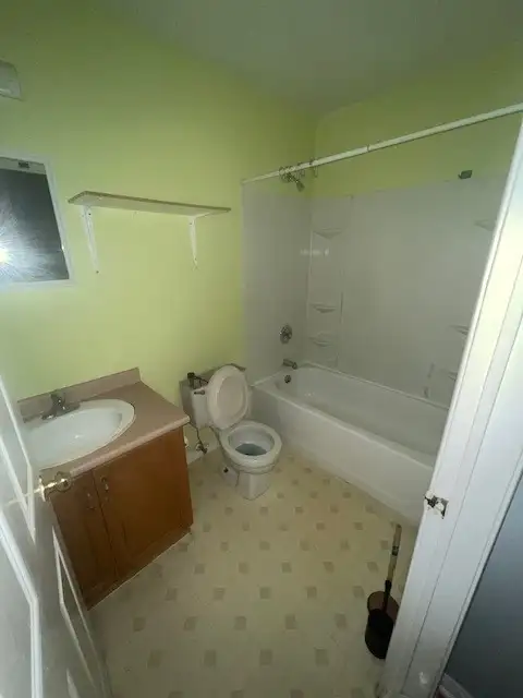 1 Bedroom Apartment Windsor in Long Term Rentals in Annapolis Valley - Image 3