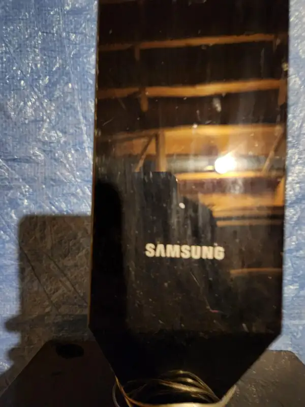 Samsung Home Theatre Tower Speakers in Stereo Systems & Home Theatre in Mississauga / Peel Region - Image 4