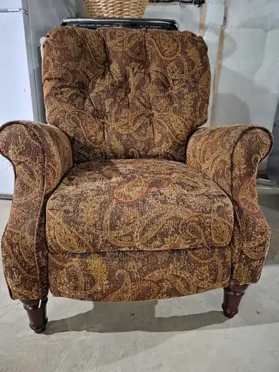 RECLINER FOR SALE, View more