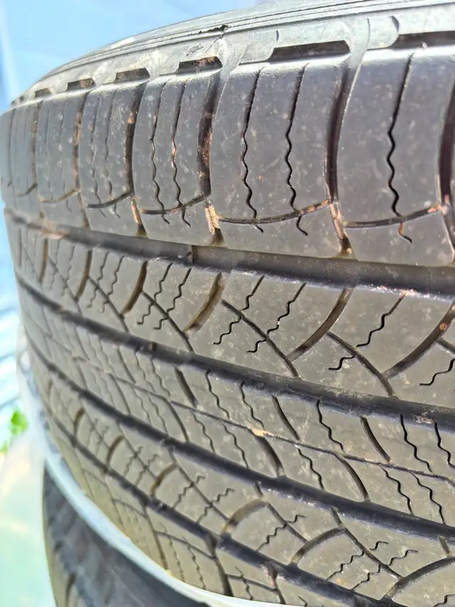 P235/55R18 99T Michelin Radials on Rims in Tires & Rims in Dartmouth - Image 2