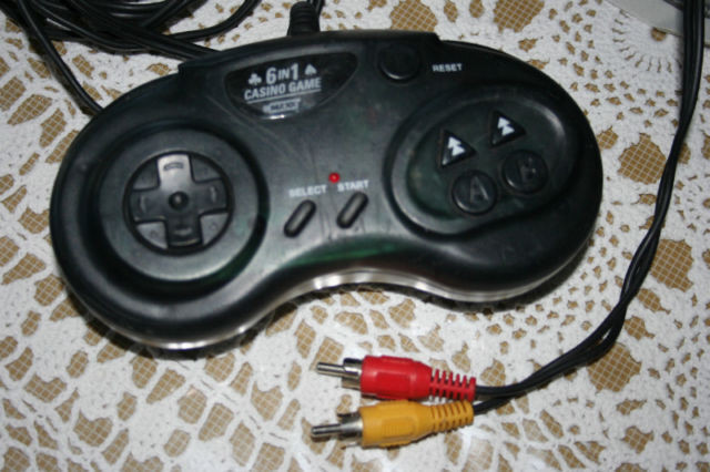 handheld game, TV game controllers in Other in Calgary - Image 4