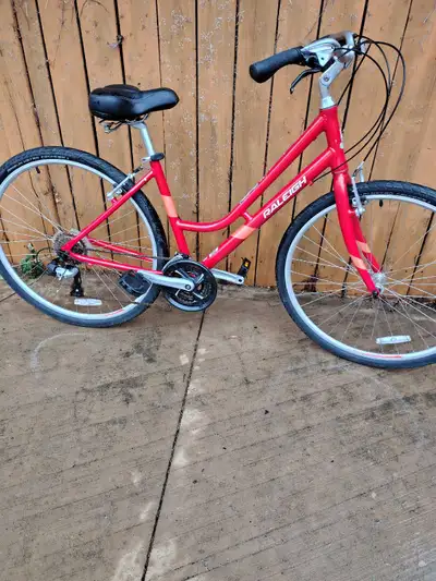 RALEIGH Detour 2 Hybrid Bike, View more