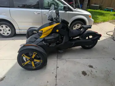 2021 Can-am Ryker 600 ace like new, comes with a few extras: windshield, brake pedal floorboards, ne...