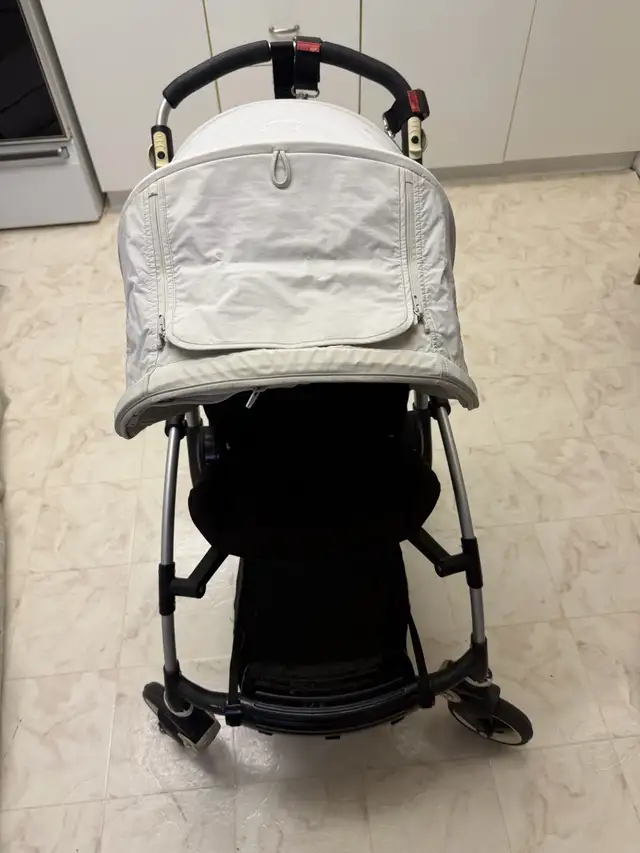 Bugaboo bee stroller in Strollers, Carriers & Car Seats in Oakville / Halton Region - Image 5