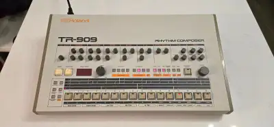 Roland TR-909 Rhythm Composer - fully serviced, View more