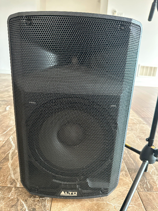 professional microphone in Speakers in St. Catharines