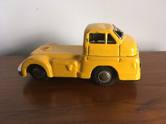 Vintage Tin Japan cabover toy truck in Toys & Games in City of Toronto