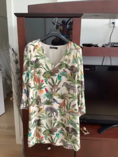 Robe neuve Marc Cain valeur de 750$, View more