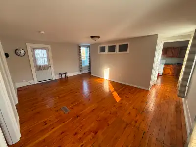 2 Bedroom 2nd Floor Apartment Available