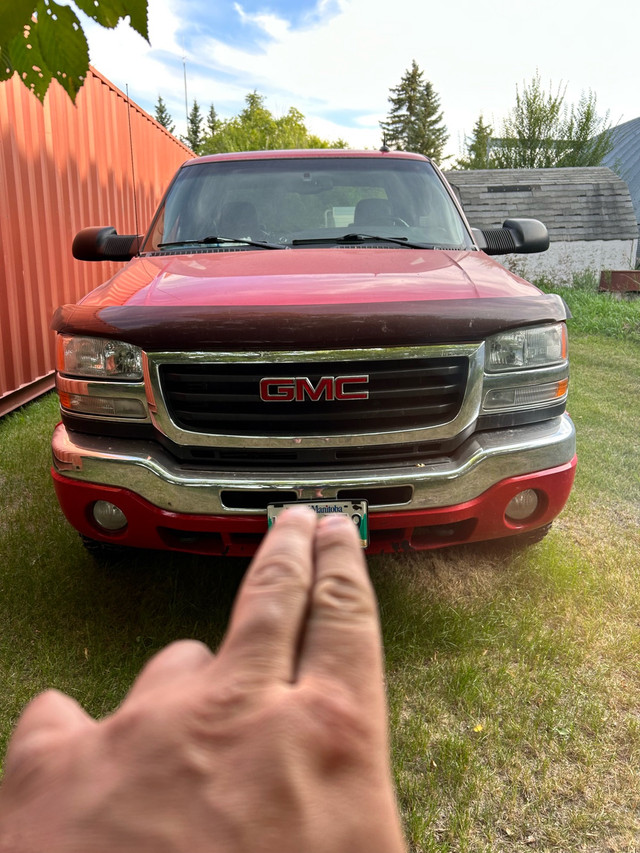 2004 GMC Duramax in Cars & Trucks in Brandon - Image 2