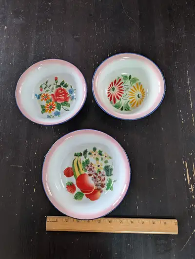 Set of Three Vintage Lucky Elephant Enamel Bowls, View more