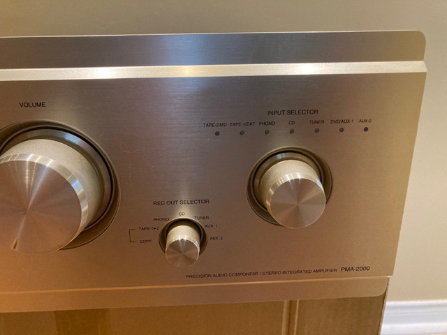 Denon PMA-2000 high end amplifier in Stereo Systems & Home Theatre in Mississauga / Peel Region - Image 3