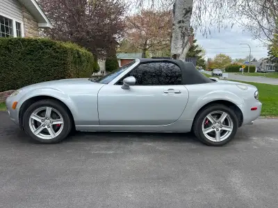 Very well maintained Florida car with approx 138k km rust free, in mint condition. * Classic Sunligh...