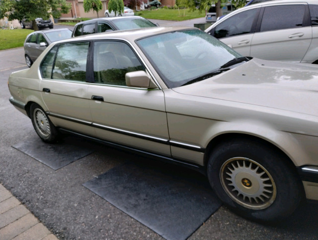 1989 BMW 735IL 3.5 engine rear wheel drive in Classic Cars in Mississauga / Peel Region - Image 3