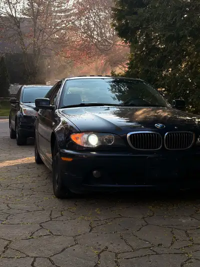 Selling a perfect-running 2004 BMW 325Ci Facelift Coupe in Orient Blue with a spotless tan leather i...