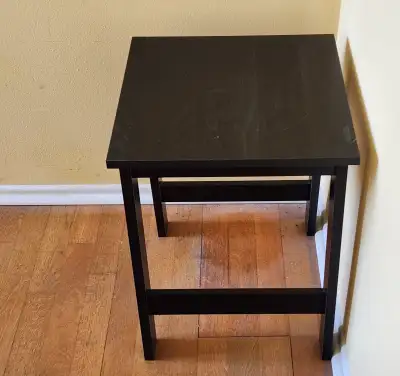 Small Table 15x15, View more