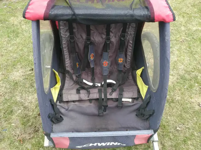 Bike Trailer Schwinn in Kids in London - Image 11