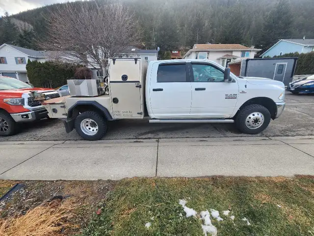 welding truck in Cars & Trucks in Kamloops - Image 2