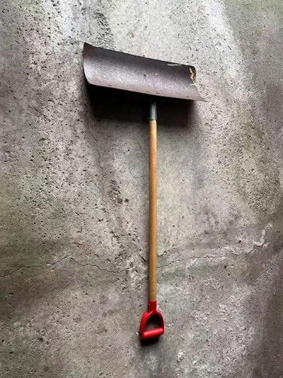 Snow Shovel Pusher 24 inches Metal Blade, View more