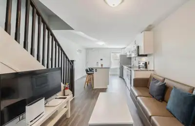 Private room for rent 2 Taylorwood Rd, Oshawa, ON L1G 3Z2, Canada $981 – Lease Takeover (Private Roo...