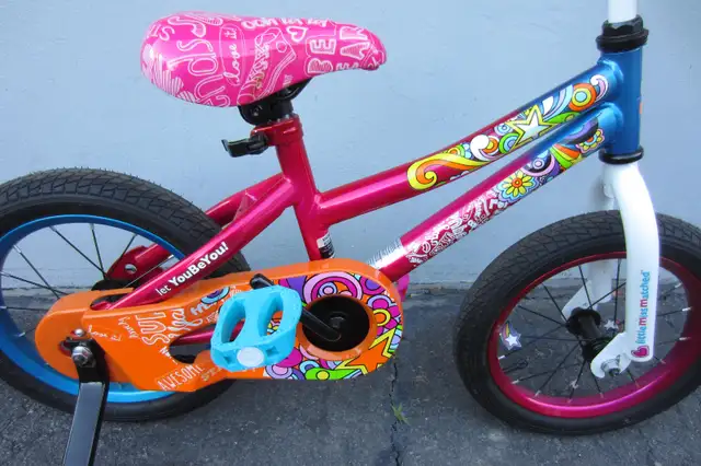 Girls bike 14 inch tire size - Great Condition in Kids in Cornwall - Image 4