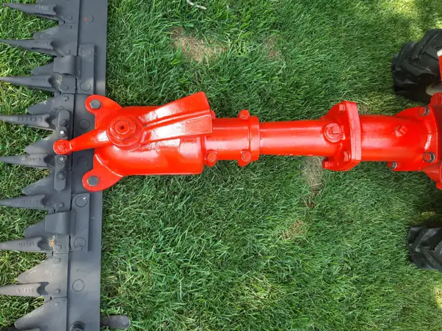 Gravely walk behind  2 wheel tractor L8  LS LI  sickle mower bar in Lawnmowers & Leaf Blowers in Oakville / Halton Region - Image 2