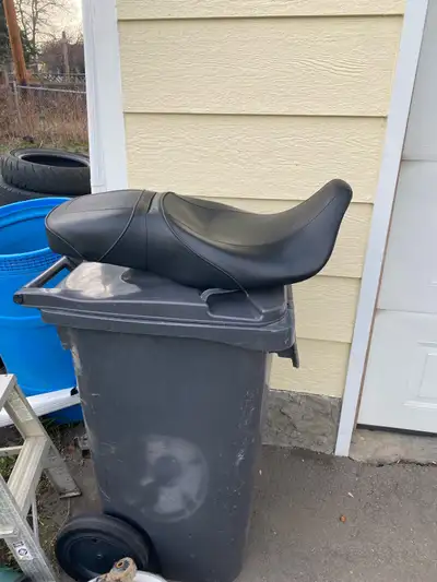 This is a factory leather CVO Road Glide Seat. Should probably fit,I would think any Road king any r...