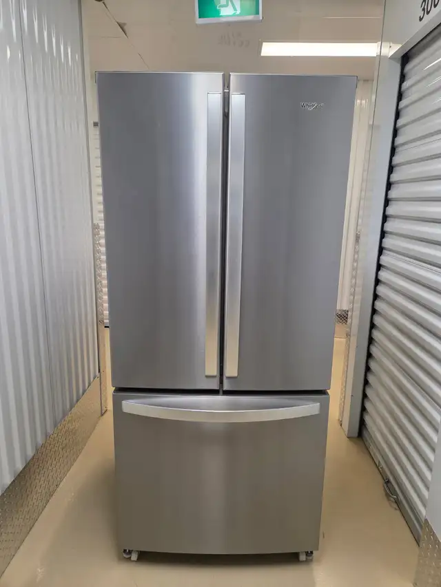 Whirpool 30 Inch stainless Steel Fridge in Refrigerators in City of Halifax - Image 2