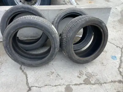 Set of 4 Michelin Latitude sport tires, good condition. Lots of tread, no patches or defects.