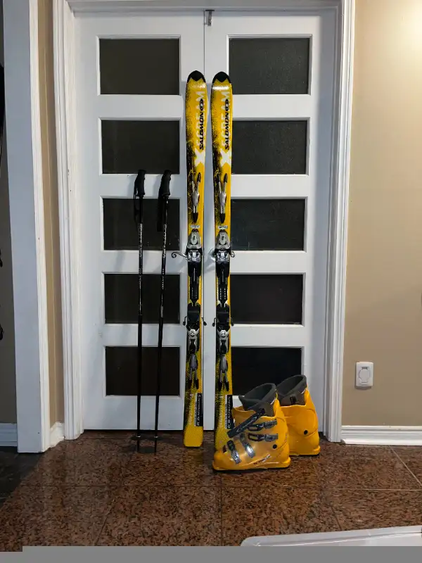 179 Salomon ski with boots ,poles in Ski in Markham / York Region - Image 8