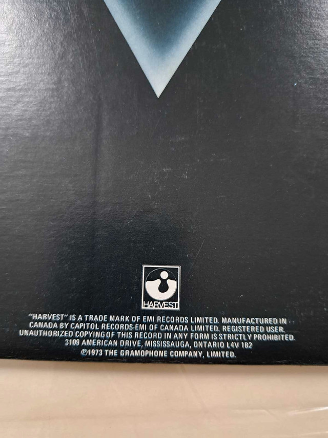 Pink Floyd  Darkside of the Moon record lp in CDs, DVDs & Blu-ray in Brantford - Image 3