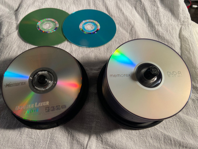 Lot de DVD-R - neufs dans Cartes-mémoires et clés USB  à Ville de Montréal - Image 2