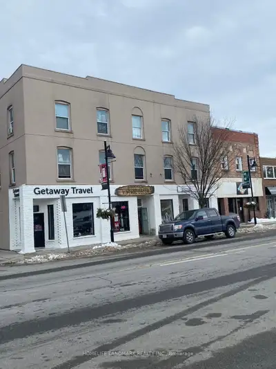 One bedroom Apartment for rent at Downtown uxbridge. All the utility are cinlcuded. Available at Aug...