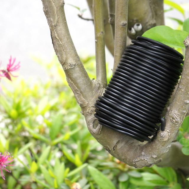 Black Garden Flexible Wire Tie in Outdoor Tools & Storage in Burnaby/New Westminster - Image 3