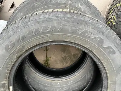 17" Goodyear WinterGrip Tires Set of 4 No plugs/Rips or Tears P235/65R17 6/32nd Tire Tread Remaining...