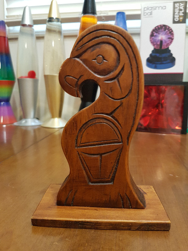 First Nations Red Cedar Eagle Signed Carving Vintage in Arts & Collectibles in Red Deer - Image 2