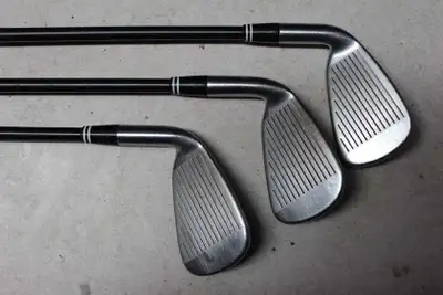 Golf, ensemble droitier (3) acier à 50$, voir photos, View more