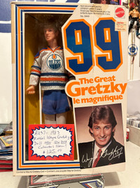 Wayne Gretzky 1983 IN BOX Doll MATTEL Oilers Showcase 305