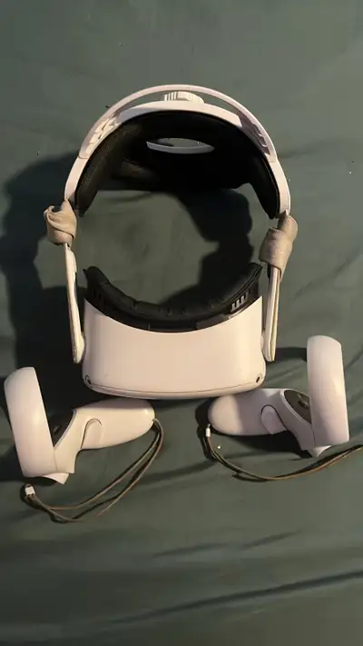 Needs a new thing to connect the vr to the back rest (no box)