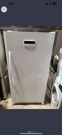 LARGE UPRIGHT FREEZER WHITE CAN DELIVER 32 w