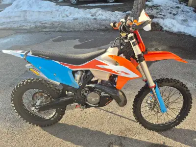 FOR SALE OR TRADE: 2020 KTM 300 XC $8900 l am selling or trading my low hour (32 hrs) 2020 KTM 300 X...