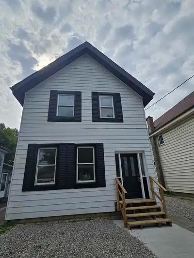 Now Available – 307 Grey Street, London, ON Looking for a comfortable and conveniently located place...
